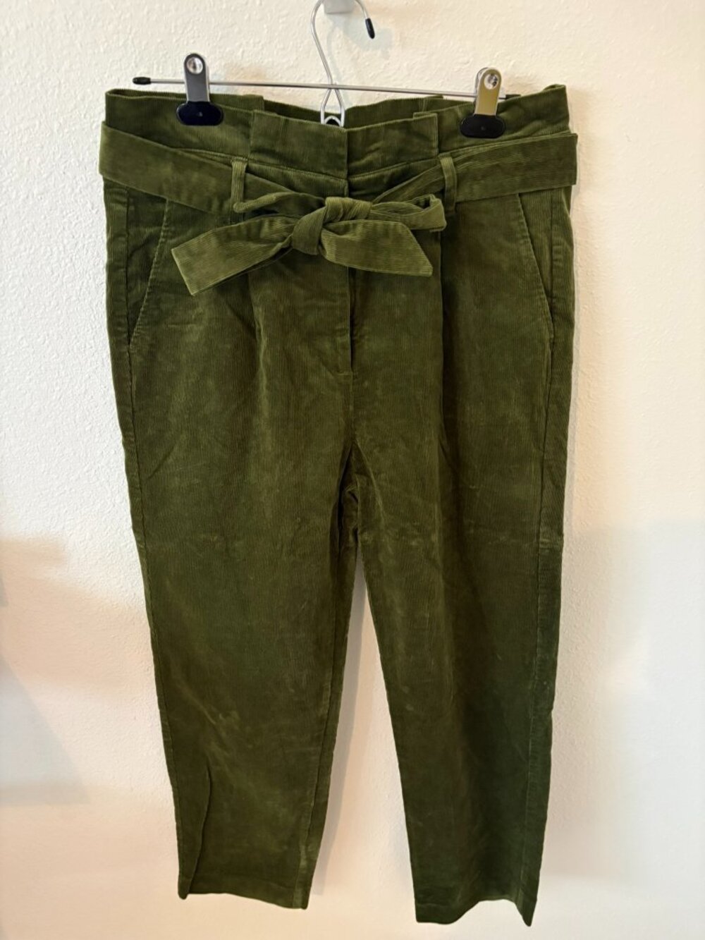 Boden green corduroy cropped pants